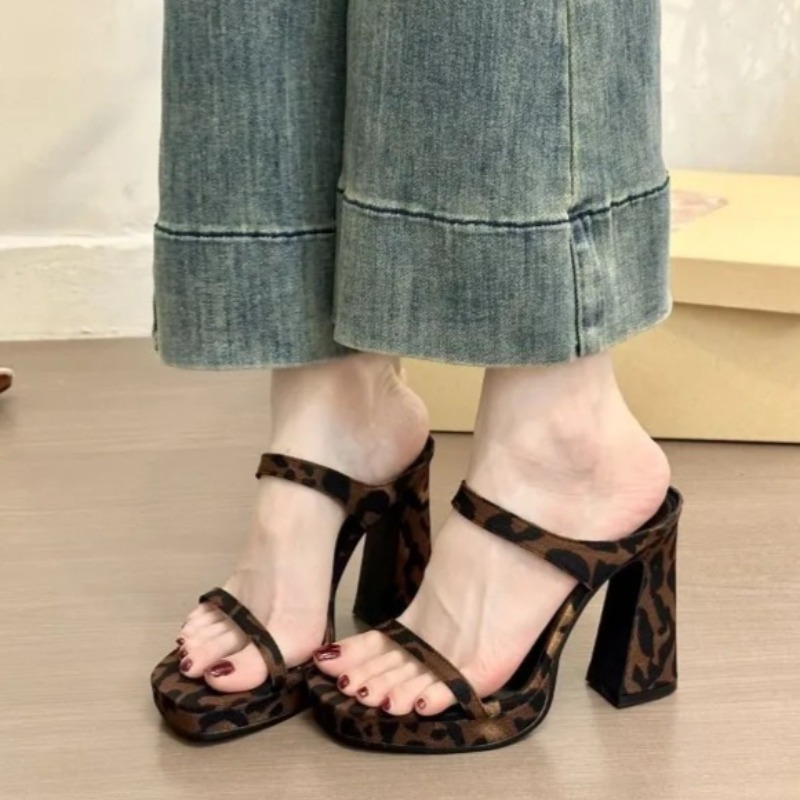 Women Fashion Korean - Sandal Wanita Sandal Hak Tinggi Bersol